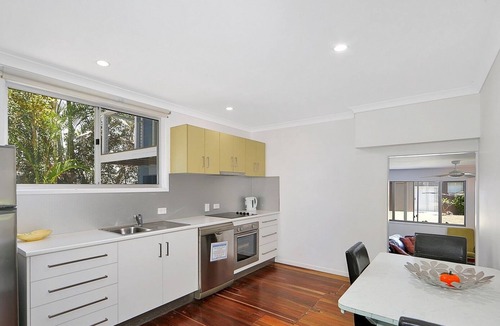 Woodgate House | Get-away & Relax on the Esplanade @ 'TOHAJA'