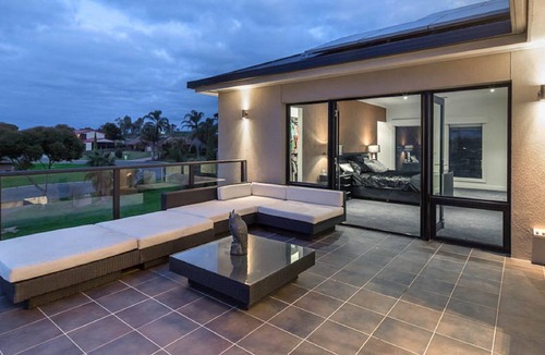 White Sands House | Getaway at River Paradise: Murray Bridge's Ultimate Riverside Retreat