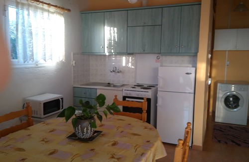 Kompi House | Giannis House near the beach Peroulia