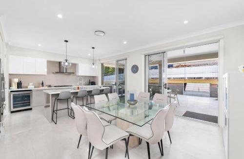 Corlette House | Giuseppina 3 Ebb Tide Way Corlette