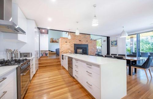 Dubbo House | Glenabbey - Lap & Plunge Pool, Close to Zoo