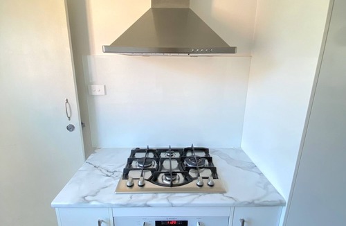 Glenelg South Apartment | Glenelg Holiday Apartments-The Broadway