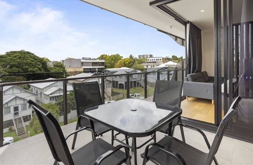 Lutwyche Apartment | Glorious 2-Bed Apartment near Local Shops