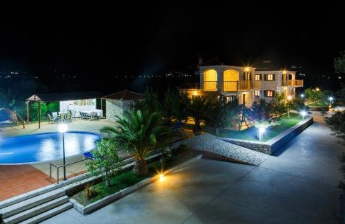 Paralio Astros House | Glyfada Villas |