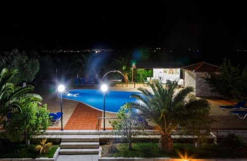 Paralio Astros Villa | Glyfada Villas