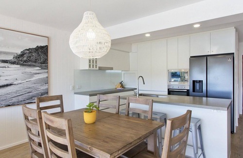 Noosaville House | Go for a swim, or cast a line