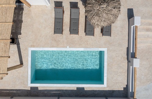 Vivlos Villa | Golden Sand Deluxe Villa