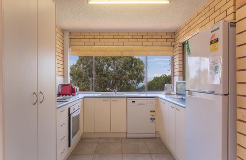 Golden Beach Apartment | Golden Shores U7 21 Landsborough Parade