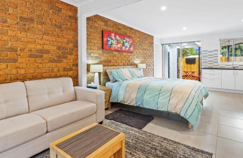 Rosebud House | Golfside Getaway 2 by Ready Set Stay