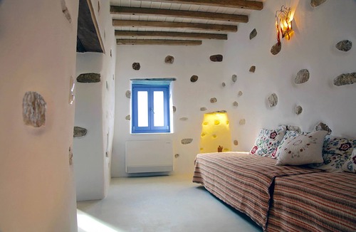 Posidonia Villa | Good Life Villa " Reason" Set in Seaside Vinyard