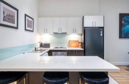 Chinatown Apartment | Gordon`s Place Entire Apartment CBD Location