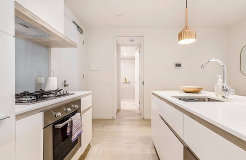 Elwood Apartment | Gorgeous 2brm in leafy Elwood