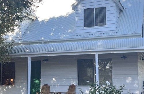 Scone House | Gorgeous Country Home With Pool | Pet Friendly