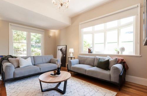 South Launceston House | Gorgeous on Galvin: Close to Town Yet A Mile Away