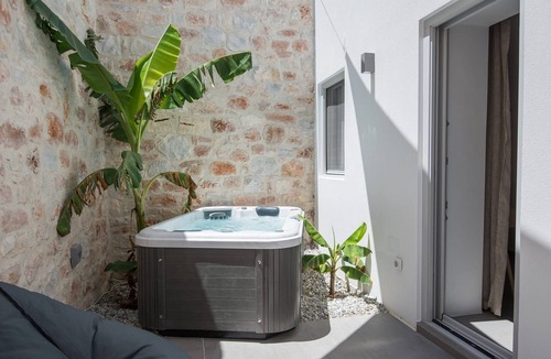 Naousa Villa | Gorgeous Paros Villa | 3 Bedrooms | Villa Harmony | Private Outdoor Jacuzzi