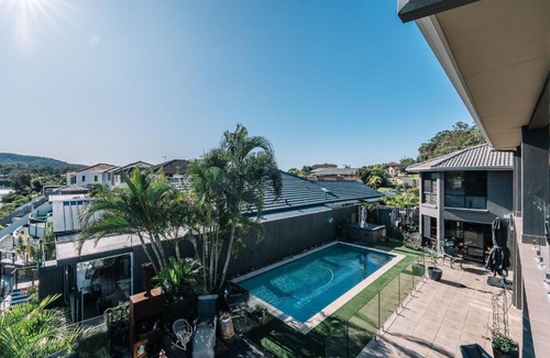 Oxenford House | Gorgeous Riverfront 5BR House with Pool