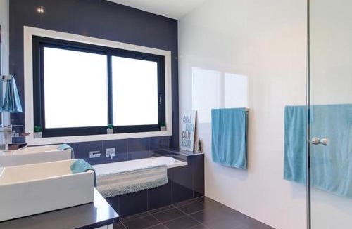 Wayo House | GOULBURN ALPACA FARM STAY