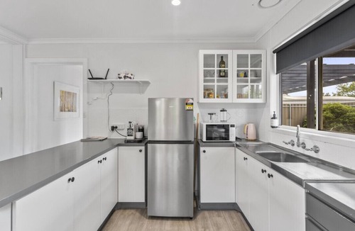 Ararat Apartment | Grampians Getaway with Your Furry Best Friend