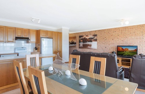 Narooma Apartment | Grand Pacific 2 Unit 2 - Ground Floor