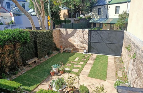 Paddington House | Grand Terrace with Secret Garden + Parking in Central Location - 4 Bedrooms