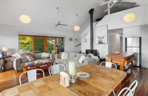 Merrijig House | Grand View Chalet: 4 BR, 2 BA House in Merrijig, Sleeps 10