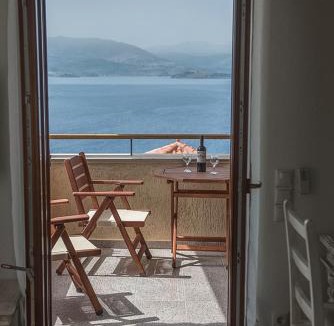 Mithimna House | Grand View Rhea
