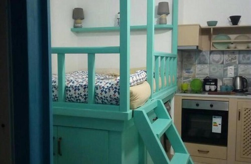 Massouri House | Grande Grotta Studios - Sleeps 8 - Free Parking