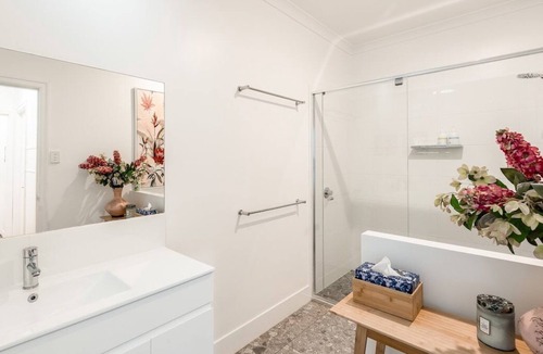 Harristown House | Grass Tree Cottage! Just Perfect!