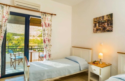 Lindos Villa | Great location half way between Lindos & Pefkos