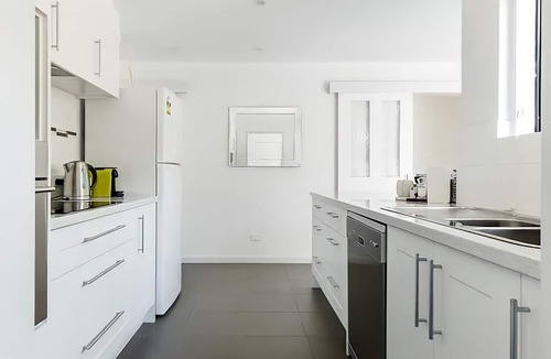 Wembley Downs House | Great Location Wembley Downs City Beach Home