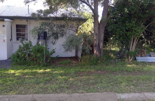 Numurkah Apartment | Great pied a terre for two and gateway to the Murray River.