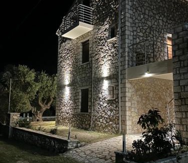 Valanidorrachi Hotel | Green Hill