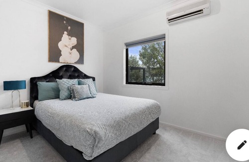 South Morang House | Green Serenity Modern/homely self check-In&Parking