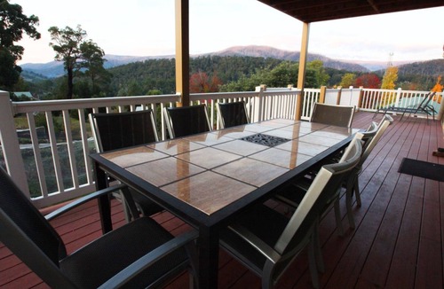 Marysville House | GREENLANDS GUEST HOUSE - Large two story house