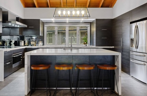 Grose Vale House | Grose Vale Retreat: Heated Pool & Tennis Court Delight