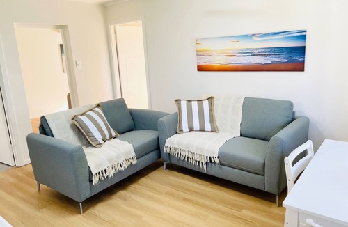 Urangan Apartment | Ground Floor with Water Views