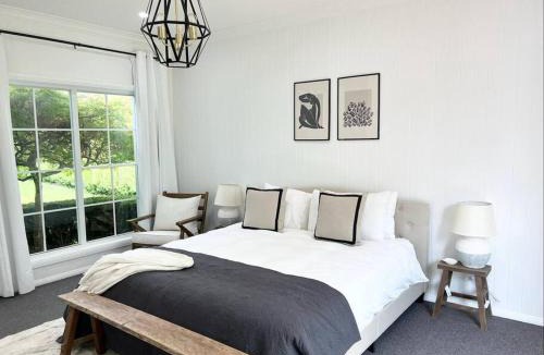 Robertson House | Grounds of Robertson. Stylish and Exclusive.