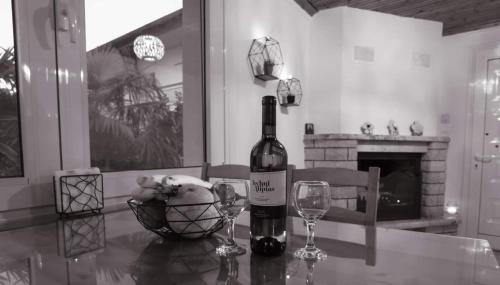 Almopia Apartment | Gurba's House
