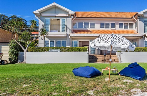 Corlette House | H3 Port Stephens - Absolute Waterfront Luxury
