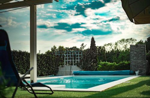 Serres Villa | Hacienda Verde