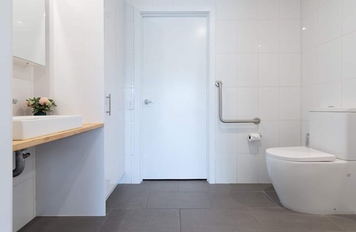 Hadspen Apartment | Hadspen Riverview Retreat: Blue Gum Studio