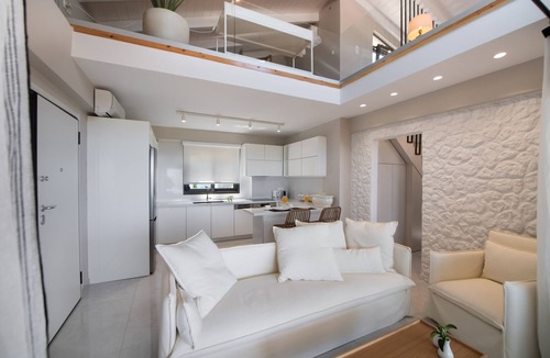 Frinion Apartment | Halcyon Deluxe Maisonettes Sea View