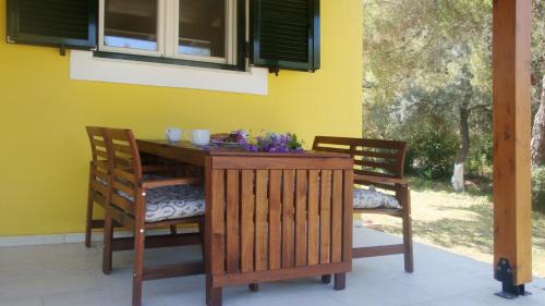 Almiros Beach House | Handmade house