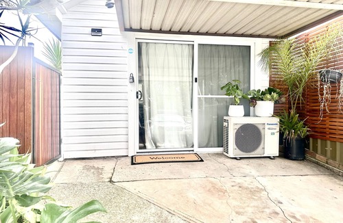 Mayfield West Apartment | Happy Guest house in Newcastle
