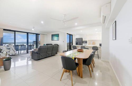 Darwin City Centre Apartment | Harbour Edge - Moments from Darwin Waterfront & CBD