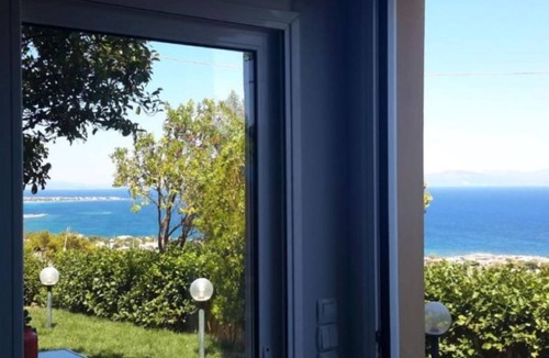 Paralias Apartment | Harris elegant house superb sea view near airport