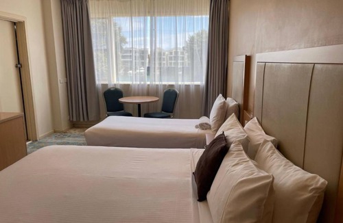 Glenelg North Hotel | Haven Marina Motel
