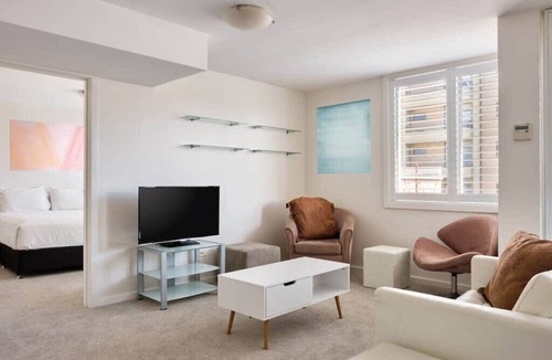Manly Apartment | Heart Of Manly - Close to Wharf and Beach