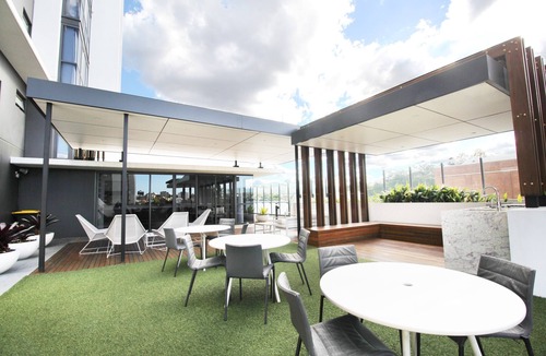 Milton Apartment | Hearty Studio Apartment, Milton Brisbane