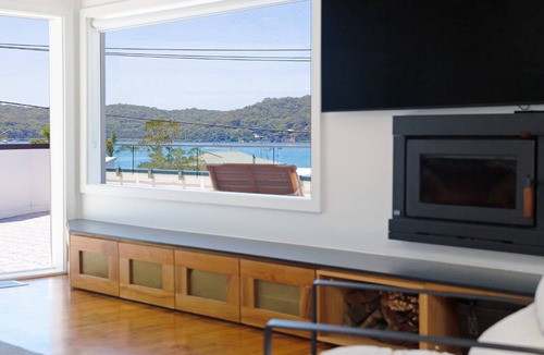 Pretty Beach Central Coast House | Heated pool, bay views and beaches
